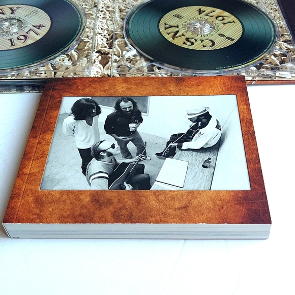 CSNY 1974 (CROSBY, STILLS, NASH & YOUNG)  3-CD + DVD + 198 PAGE BOOKLET - Picture 12 of 12
